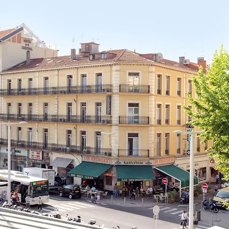 Colette Centre Готель Канни